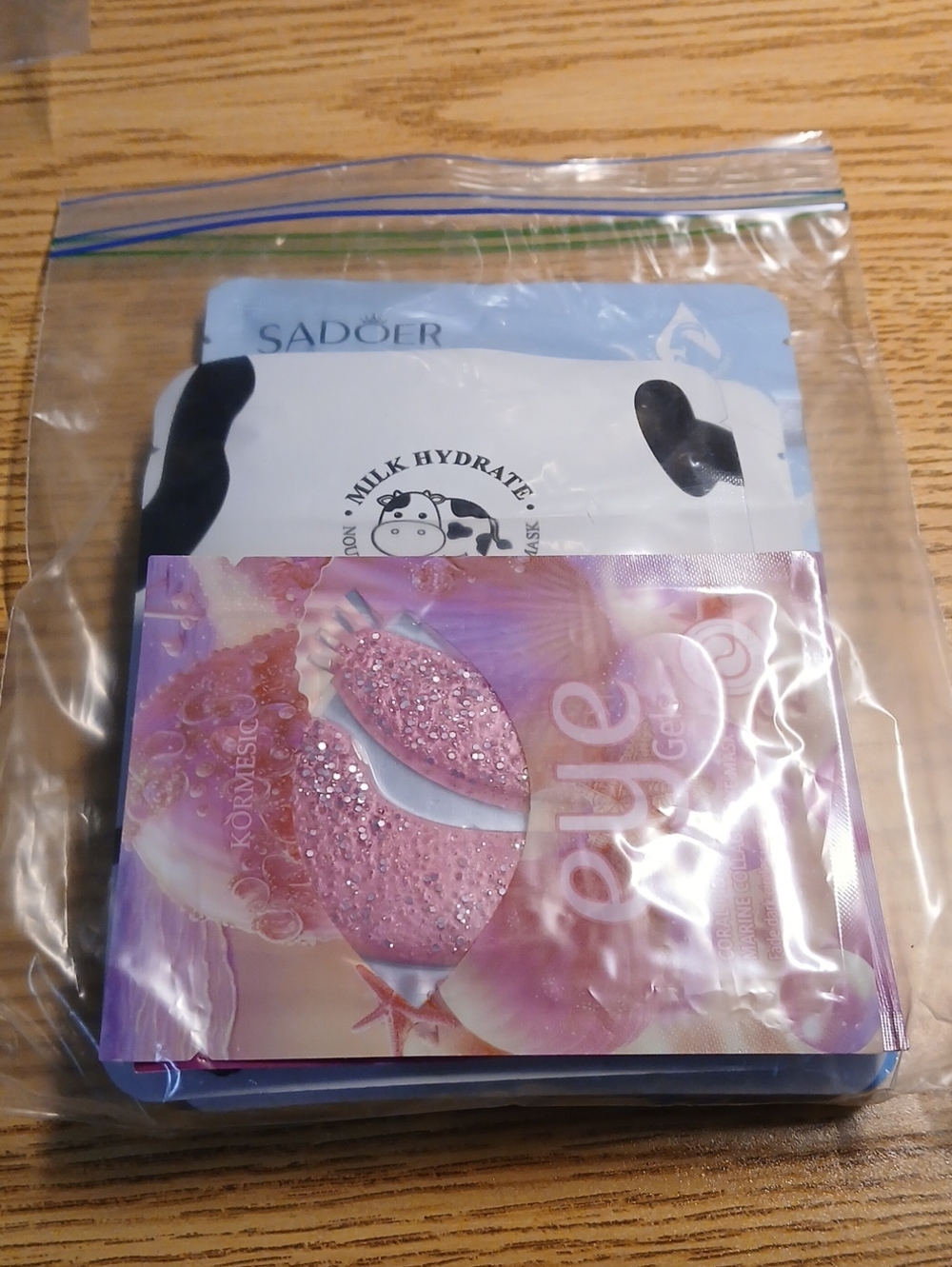 NWOT 6PC Cow Milk Goat Milk Mask Bundle 2 Facial/1 Foot/1Lip/1 Eye Spa Headband